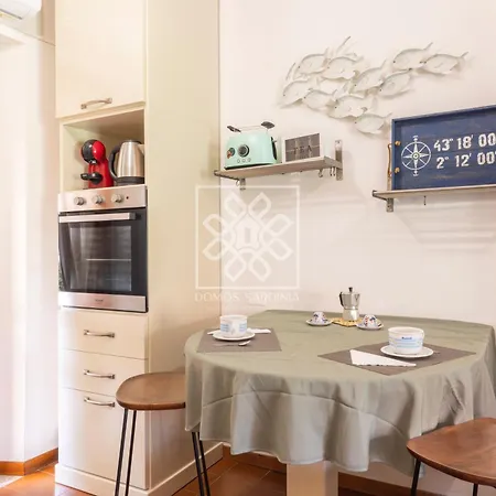 Gina House סטינטינו